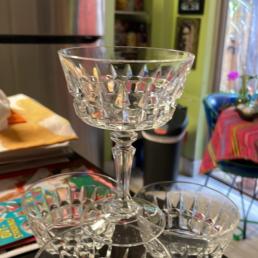 Victoria Friend glass. - Picture 3 of 4